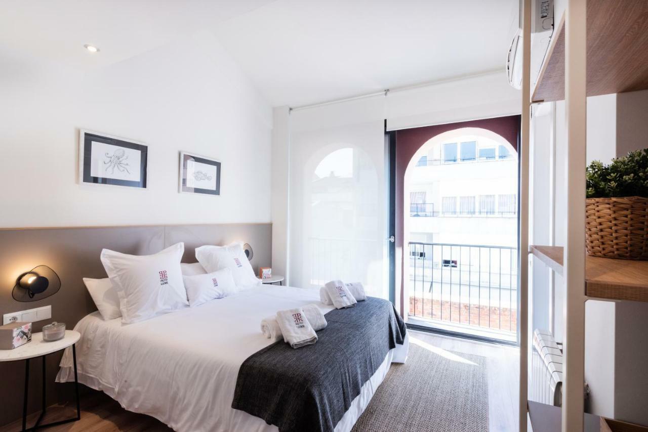 Petit Luxe Tobella Esquerra Apartment Тераса Екстериор снимка
