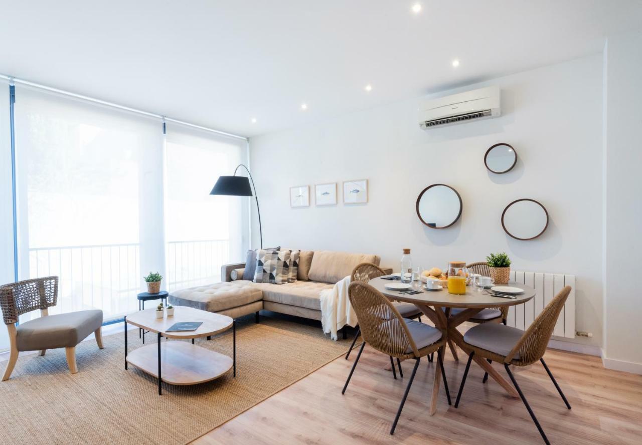Petit Luxe Tobella Esquerra Apartment Тераса Екстериор снимка