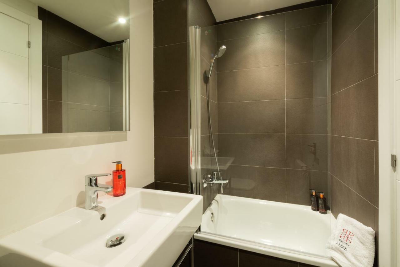 Petit Luxe Tobella Esquerra Apartment Тераса Екстериор снимка